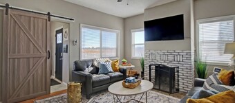 Convenient location Modern Farmhouse 