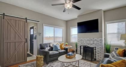Convenient location Modern Farmhouse