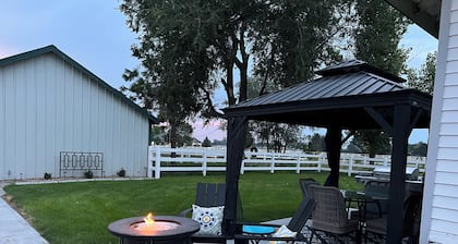 Convenient location Modern Farmhouse