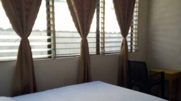 3 dormitoris, escriptori i wifi gratuïta