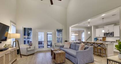 Tims Ford Lake Home: Screened Porch, EV