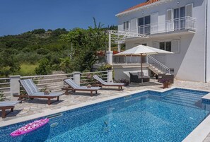 Utomhuspool