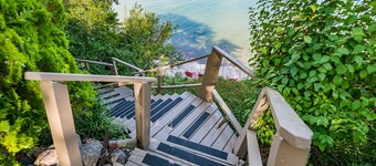 Lexington Beach house, On the water with private beach
