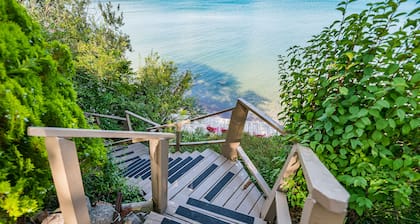 Lexington Beach house, On the water with private beach