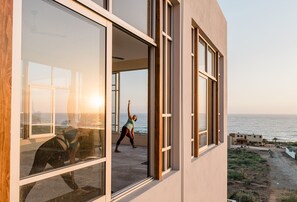 المنطقة المحيطة بالمنشأة