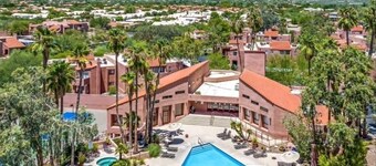 Tucson Escapes at Sabino Cnyn King, queen, office, pets, pool, and pickle ball