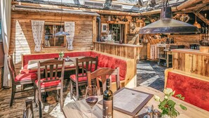 Outdoor dining - luxurioese Ferienwohnung (Matrei in Osttirol)