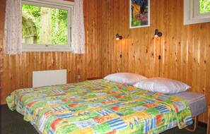 2 habitaciones y cuna de viaje 