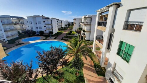 Apparemment avec Piscine