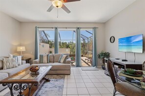 Smart TV, video games