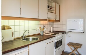 Réfrigérateur, surface de cuisson, lave-vaisselle