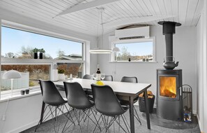 Dining - Awesome home in Sjølund with WiFi (Sjølund)
