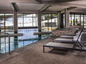 Sisäuima-allas, ulkouima-allas