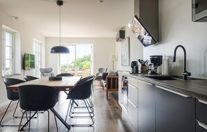 Fridge, dishwasher, coffee/tea maker, cookware/dishes/utensils - Gorgeous apartment in Allinge with WiFi (Allinge)