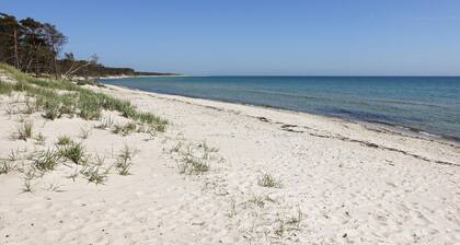 Beach front apartment in Nexø with WiFi