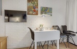 Dining - Amazing apartment in Allinge (Allinge)