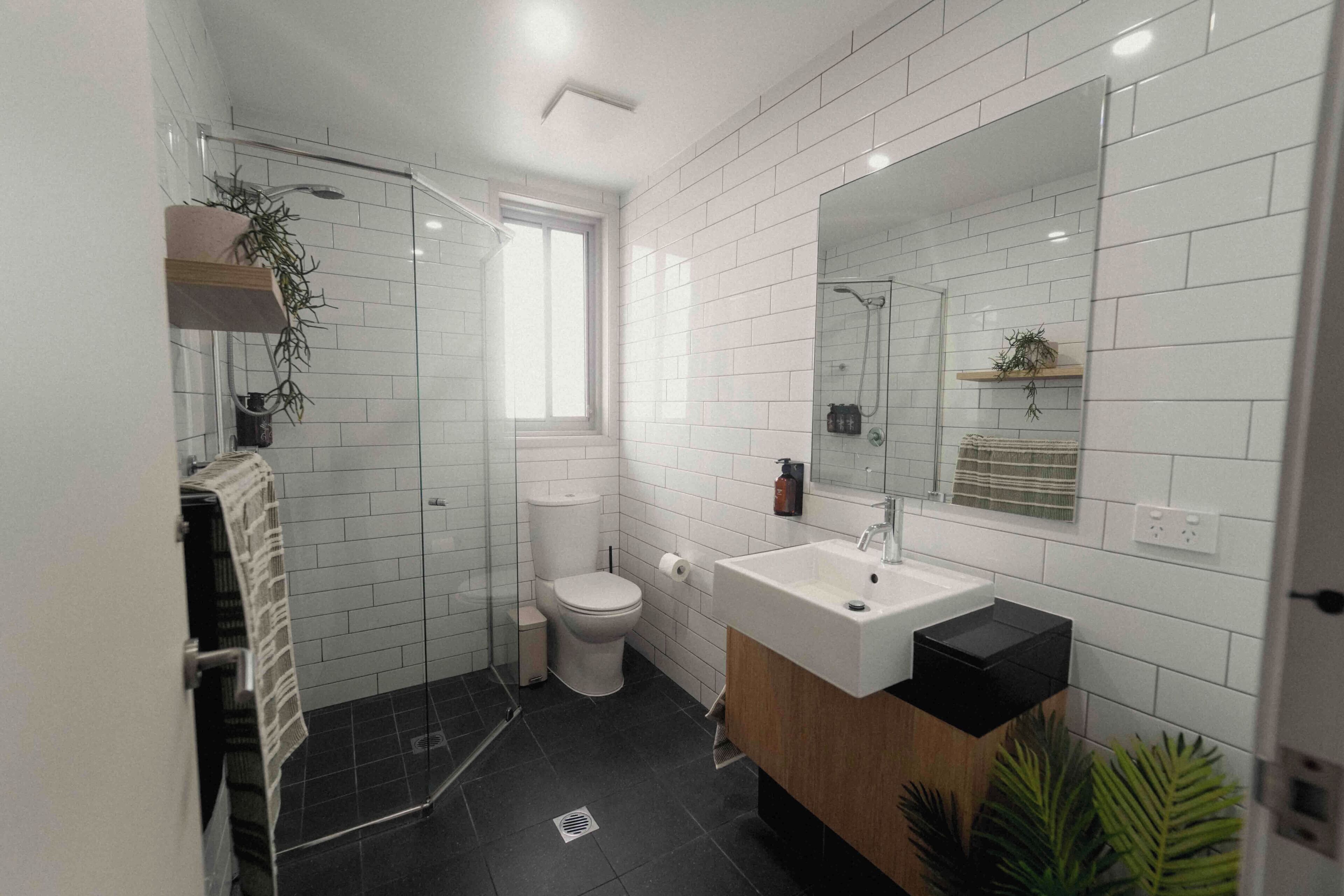 private superior queen ensuite room | bathroom