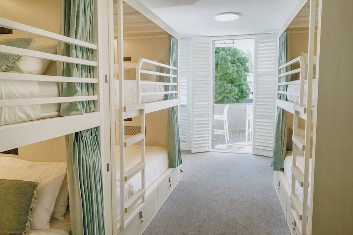private superior 6 bed ensuite dorm | free wifi, bed sheets