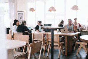 In-room dining - Drifter Byron Bay (Byron Bay)