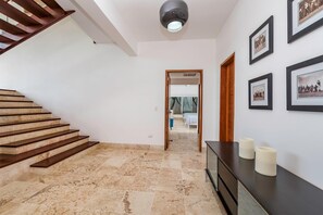 6 bedrooms, Internet - Casa de Campo Villa for Wedding or Private Events Superb Villa With Huge Lawn Pool Jacuzzi Golf Cart Chef Butler Maid (La Romana)