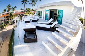 8 bedrooms, Internet