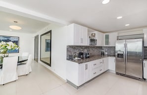 8 bedrooms, Internet