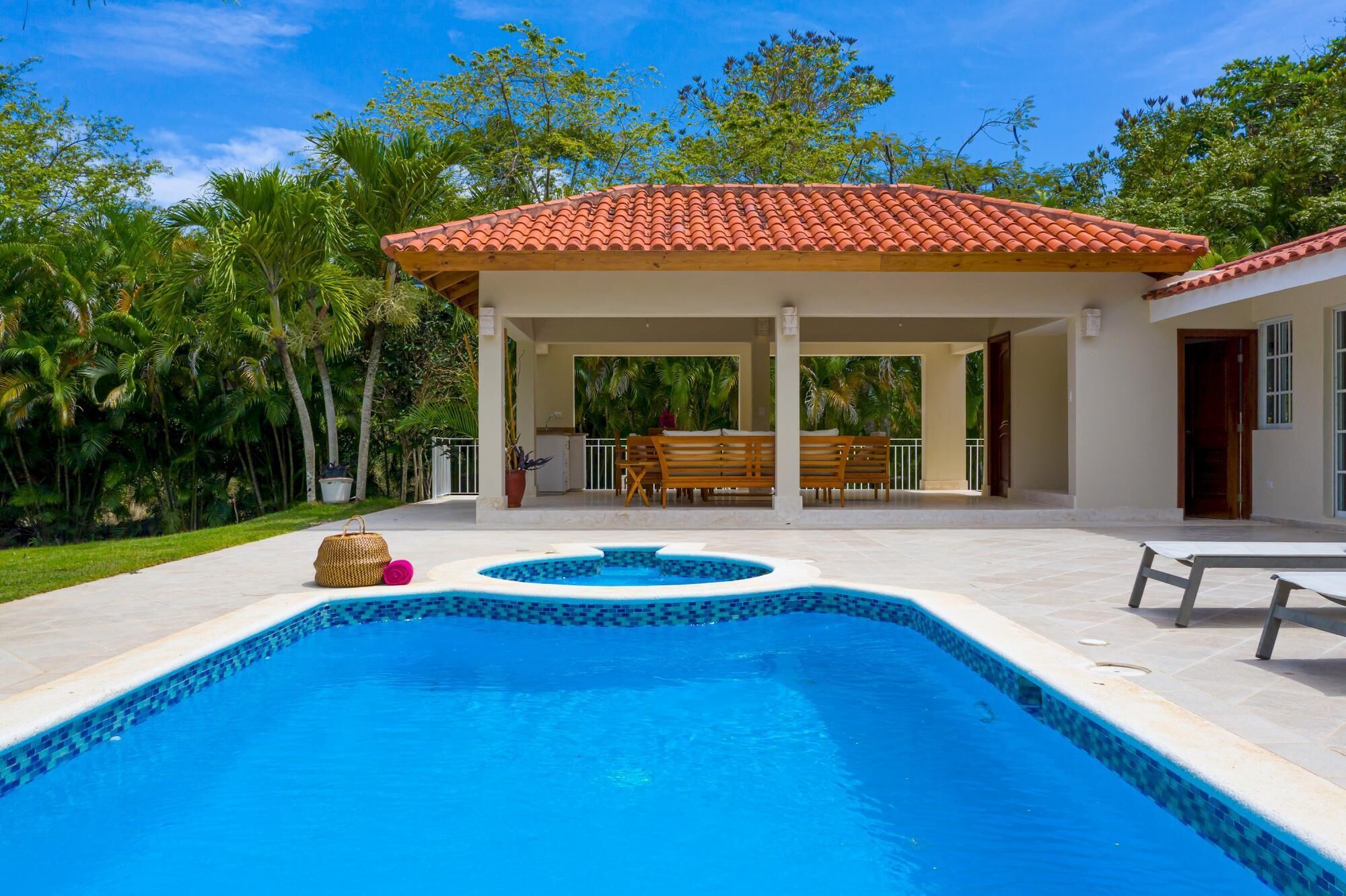 Casa de Campo Villa for Rent in Caribbean Style - With Pool Jacuzzi and Volleyball net