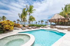 4 bedrooms, WiFi - Spectacular 7 500 sq ft Villa in Cap Cana for Rent Access to Eden Roc Beach Club Pool Chef Butler Maid (Punta Cana)