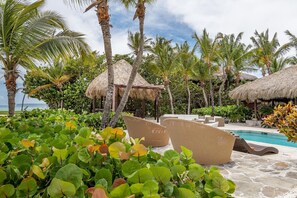 4 bedrooms, WiFi - Spectacular 7 500 sq ft Villa in Cap Cana for Rent Access to Eden Roc Beach Club Pool Chef Butler Maid (Punta Cana)