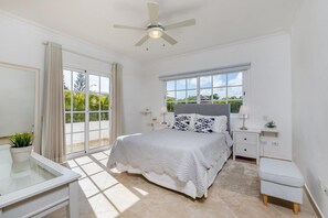 5 bedrooms, WiFi - Beautiful 5-bdr 2 Levels Villa for Rent in Punta Cana - Golf Front With Pool Jacuzzi Maid (Punta Cana)