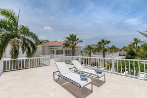 6 bedrooms, WiFi - Luxury 2 Levels Villa for Rent at Puntacana Resort Club - Chef Butler Maid Pool (Punta Cana)