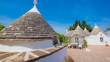 Villa | 3 bedrooms, Internet