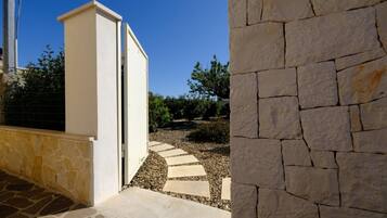 Villa | 5 bedrooms, WiFi