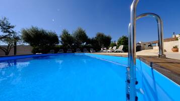 Villa | 5 bedrooms, WiFi