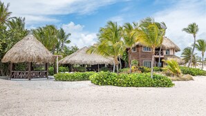 9 bedrooms, WiFi - Two Ocean View Caleton Villas in Cap Cana - Up to 16 People With Pool Jacuzzi Chef Butler Maid (Punta Cana)