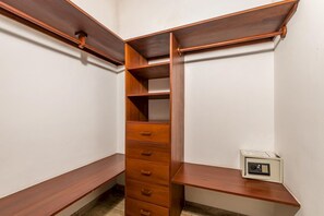 6 bedrooms, WiFi - Casa de Campo Villa Luxurious Property up to 12 People With Pool Jacuzzi BBQ Golf (La Romana)