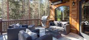 BBQ/picnic area - Ice Castle by Exceptional Stays (Telluride)