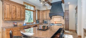 House, 5 Bedrooms | Private kitchen - Ice Castle by Exceptional Stays (Telluride)