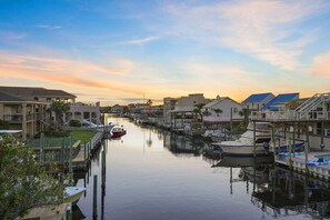 Vila, várias camas | Área da propriedade