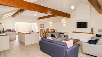Cottage | Interior