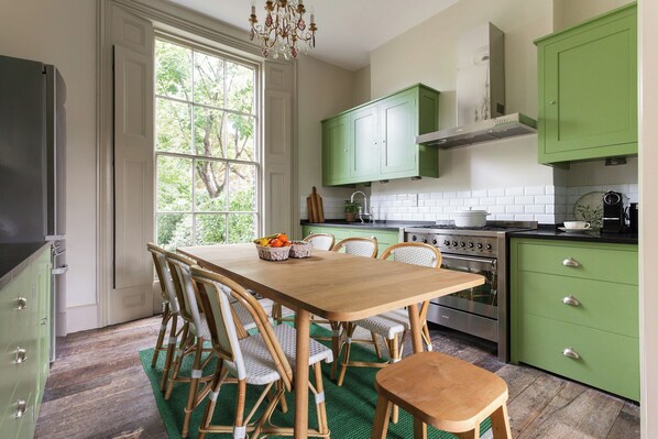 Dining - Canonbury Park North II by Onefinestay (London)
