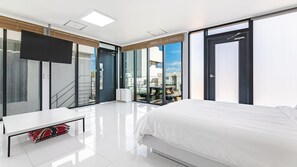 1 개의 침실, 무료 WiFi