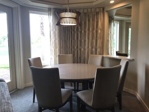 Dining - Beautiful Marriott Desert Springs Villa, 1-bedroom condo with full kitchen! (Palm Desert)