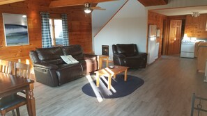 Smart-TV, peis og bøker