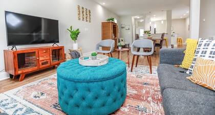 3 story 4 Bedroom Jungalow Themed House!