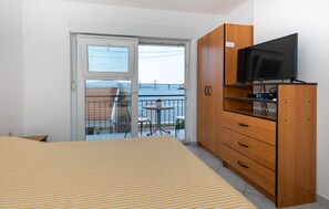 Free WiFi, bed sheets - Cozy apartment in Klek with WiFi (Klek)