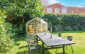 Outdoor dining - 1 bedroom nice apartment in Svaneke (Svaneke)