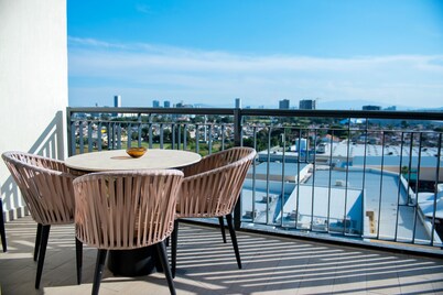 Real View Towers E707 by Casago