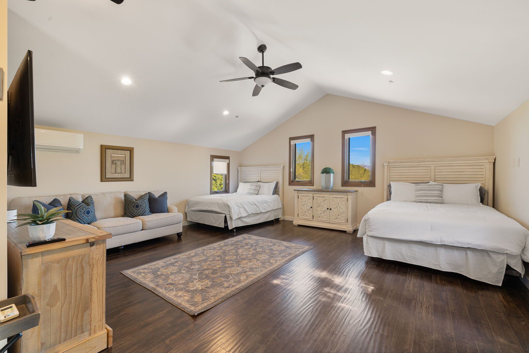 7 dormitorios, escritorio, wifi gratis y ropa de cama