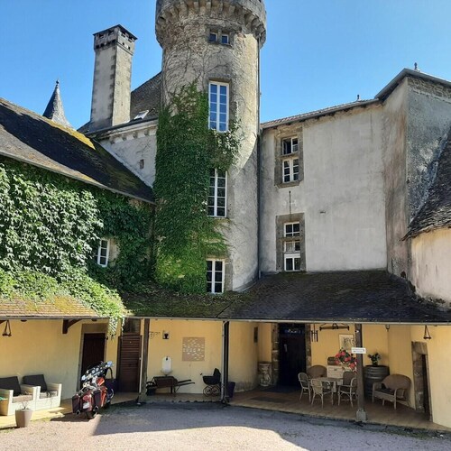 Cozy Chalet Retreat in Champs-Romain